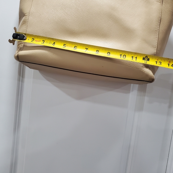 A large Coach bag - Picture 11 of 16